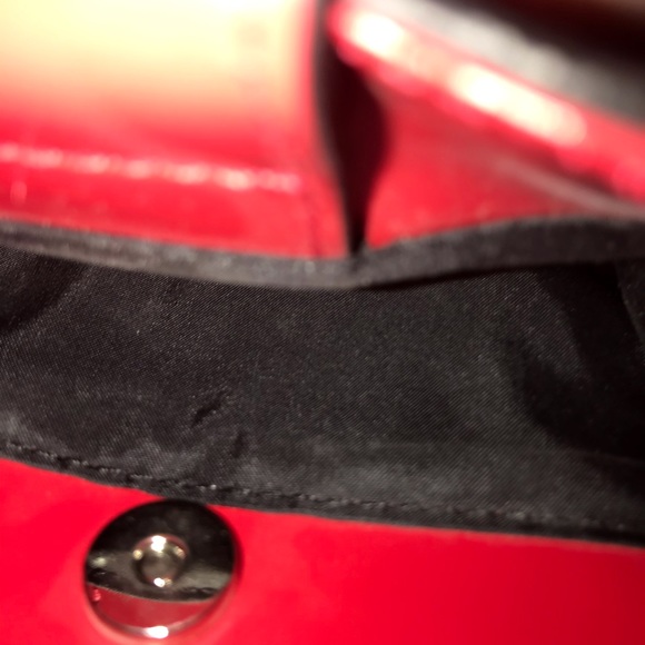 Red leather handbag by GUESS - Picture 5 of 8